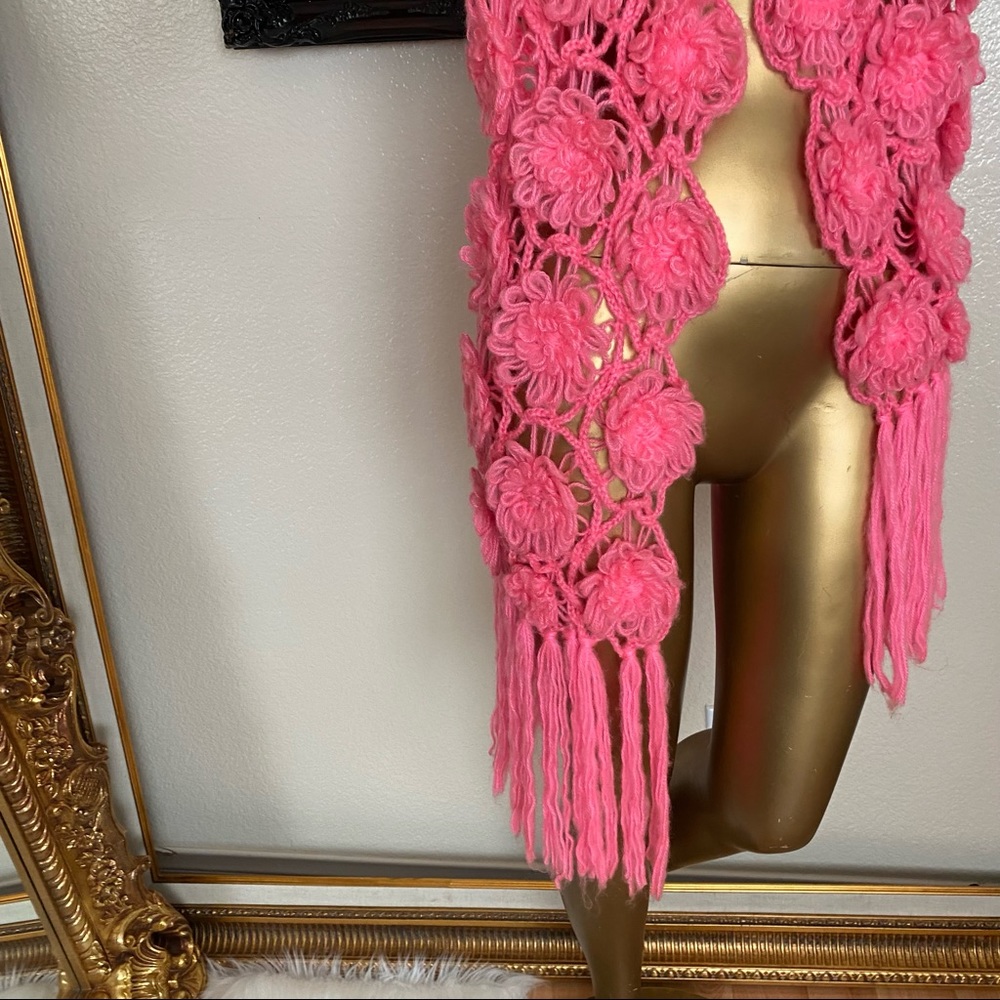 Vintage Rosette Floral Knit Shawl Scarf - Picture 5 of 10